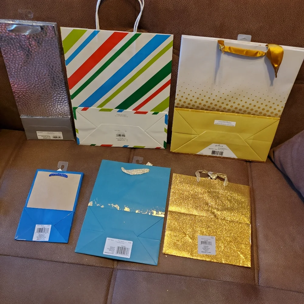 Bundle of six gift bags
